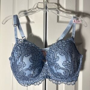 Victoria's Secret Lace Underwire Bra in Light Blue